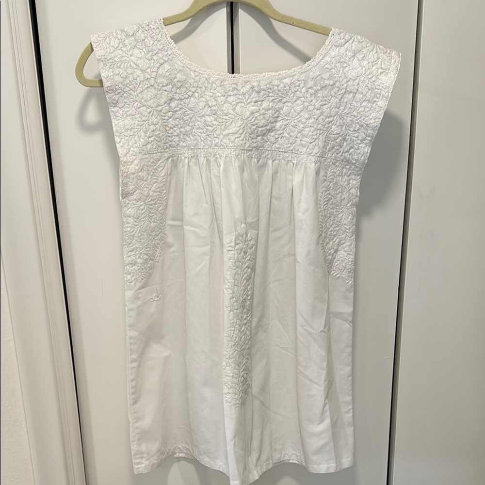 Mi Golondrina White Embroidered Blouse